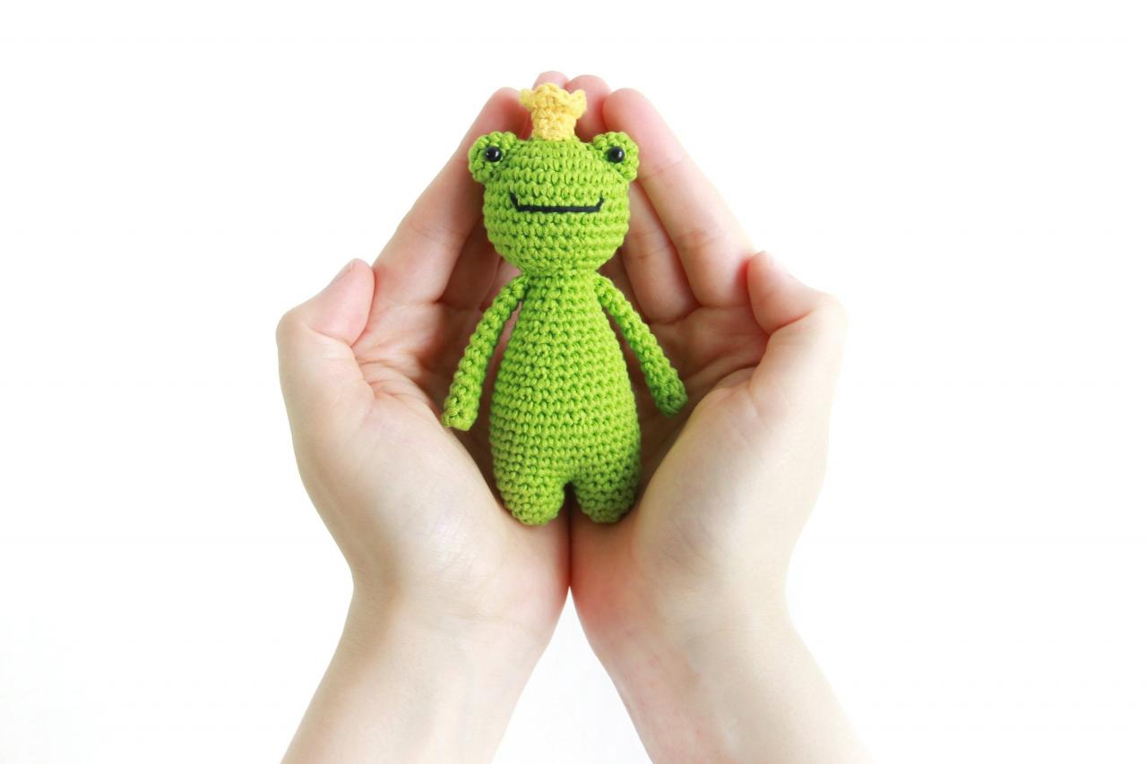 Mini Frog Crochet Amigurumi Pattern